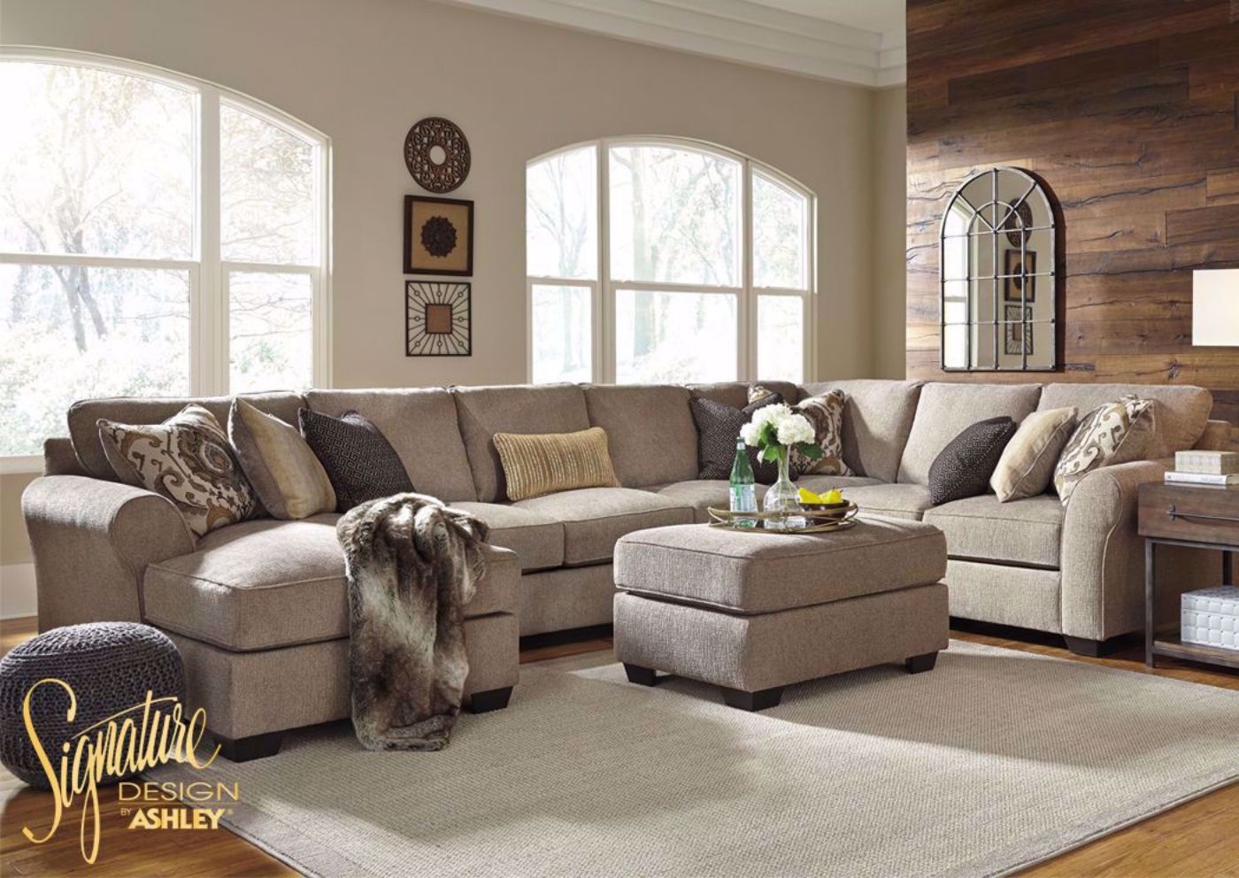 Pantomine Left Chaise Sectional Sofa by Ashley Furniture in Room Setting (Ottman Sold Separately) | Home Furniture Plus Bedding