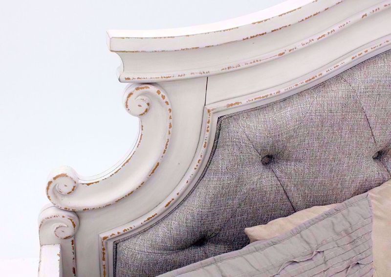 Top Corner Headboard Details on the Antique White Realyn Upholstered Day Bed | Home Furniture Plus Bedding