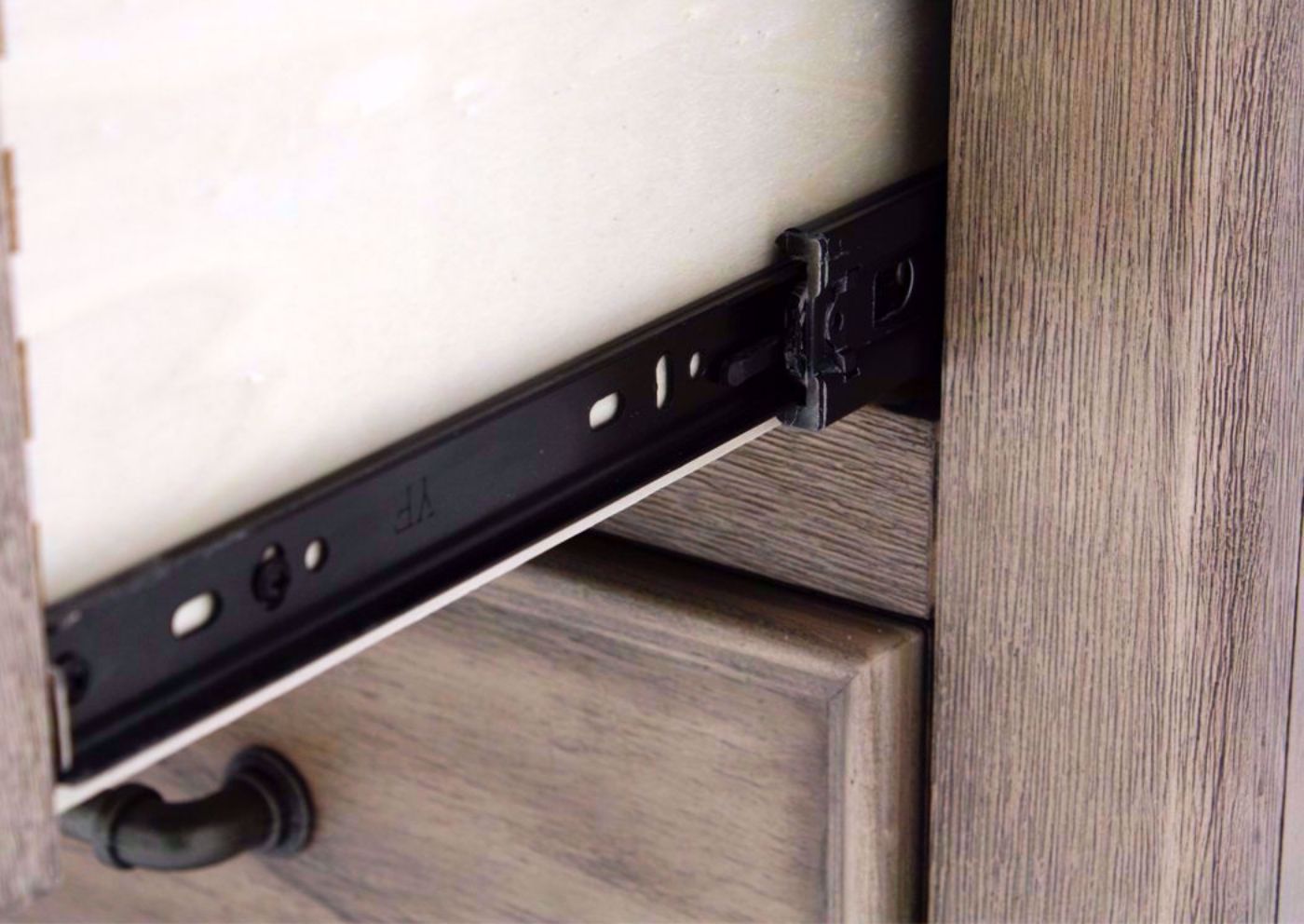Harper Falls Chest of Drawers, Weathered Gray, Metal Drawer Glides | Home Furniture Plus Bedding