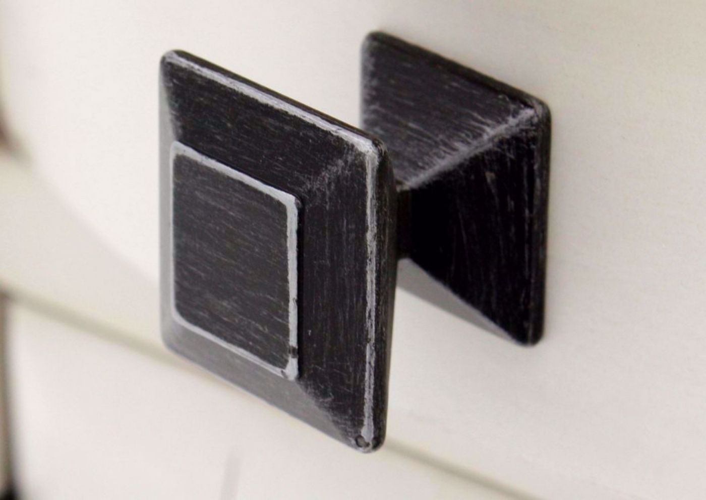 Drawer and Cabinet Hardware on the Laflorn Chairside End Table by Ashley Furniture | Home Furniture Plus Bedding
