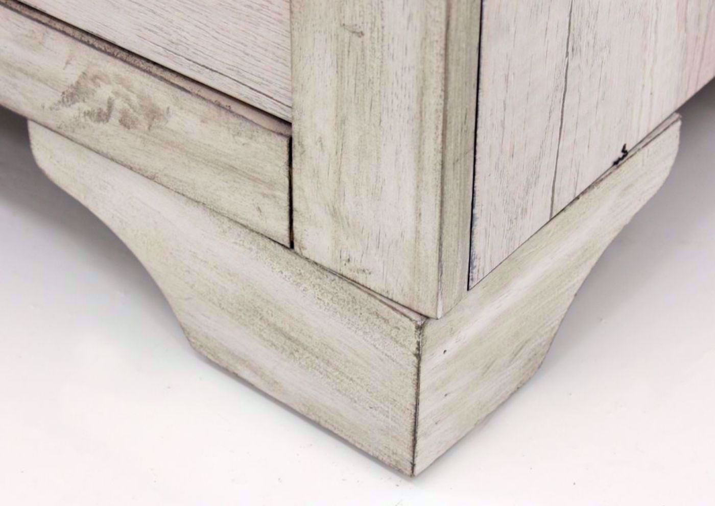 Driftwood Gray Patterson Chest of Drawers Showing the Foot Detail | Home Furniture Plus Mattress