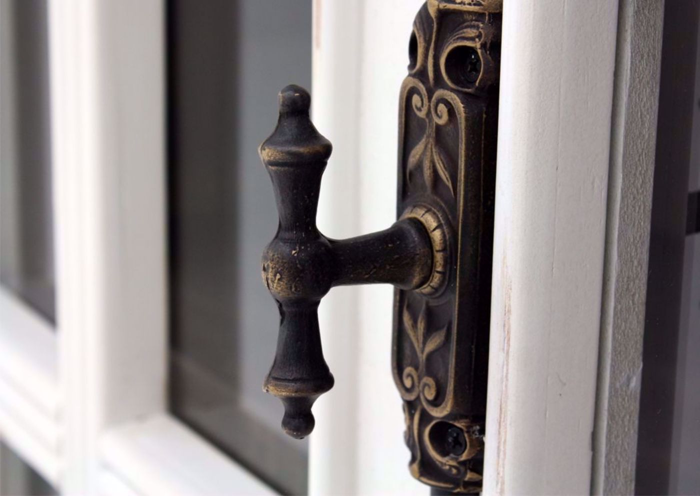 Florence 2 Door Curio Cabinet, Gray, Door Handle Detail | Home Furniture Plus Bedding