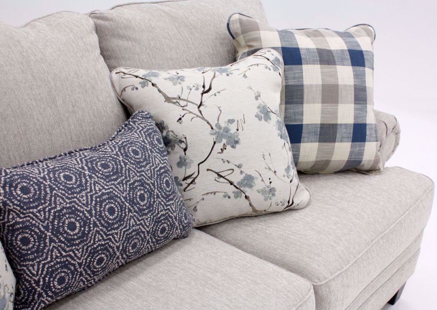 Off White Meggett Sofa by Ashley Furniture Showing the Accent Pillows | Home Furniture Plus Mattress