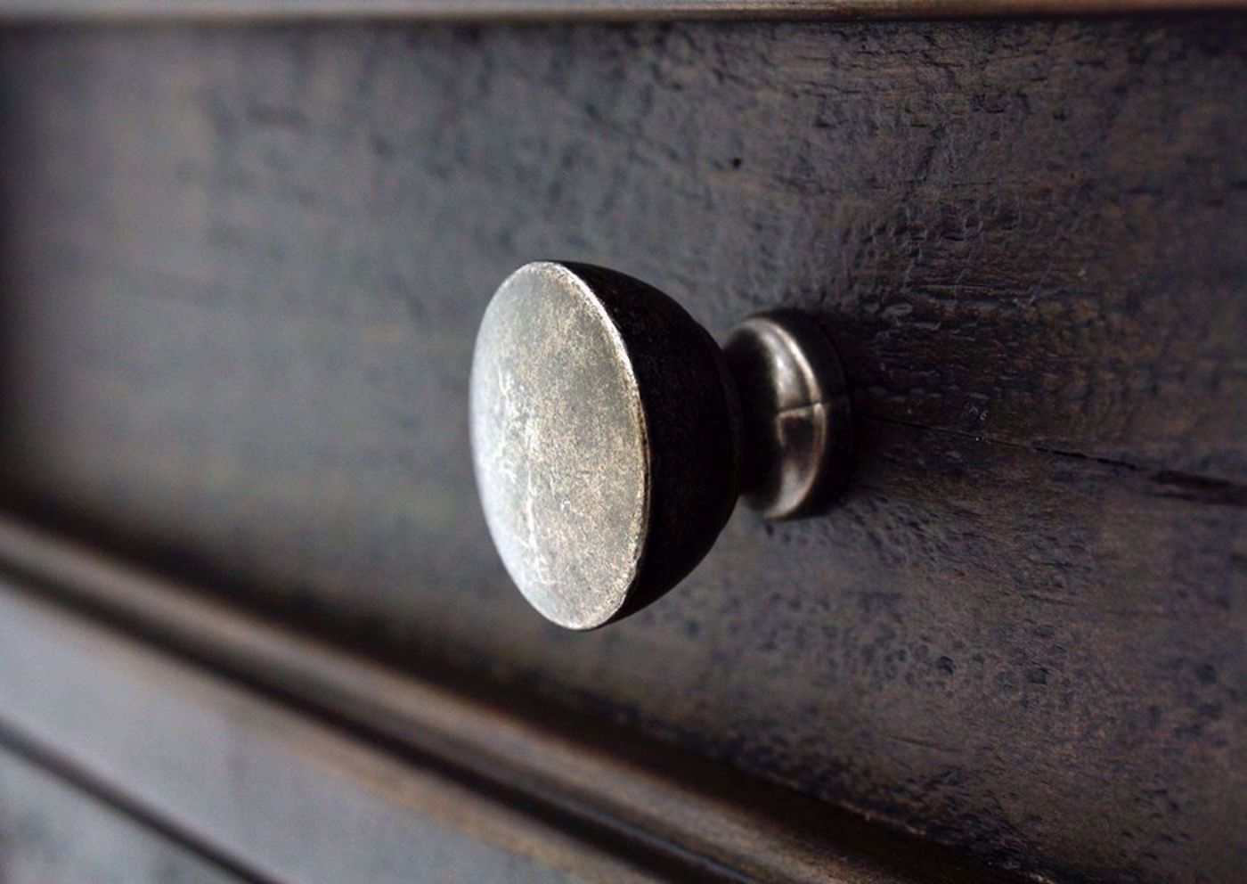 Brown Hillcott End Table by Ashley Showing the Drawer Knob | Home Furniture Plus Mattress