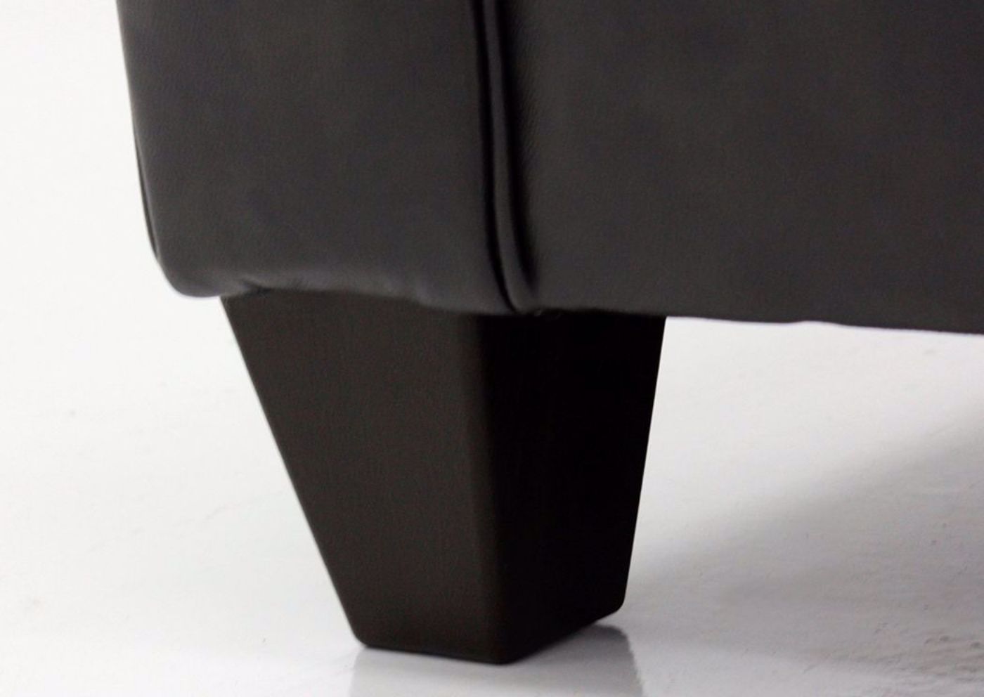 Fog Gray Soft Touch Chair Foot Detail | Home Furniture Plus Bedding