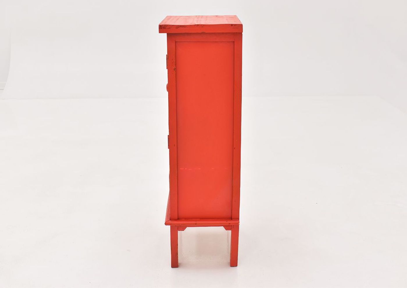Jennings Accent Table by Vintage Furniture with Warm Red Finish side view | Home Furniture Plus Bedding