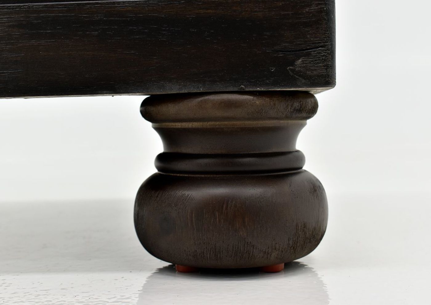 Dark Brown Sofia Laure Chest of Drawers by Avalon Furniture, Showing the Bun Style Feet | Home Furniture Plus Bedding