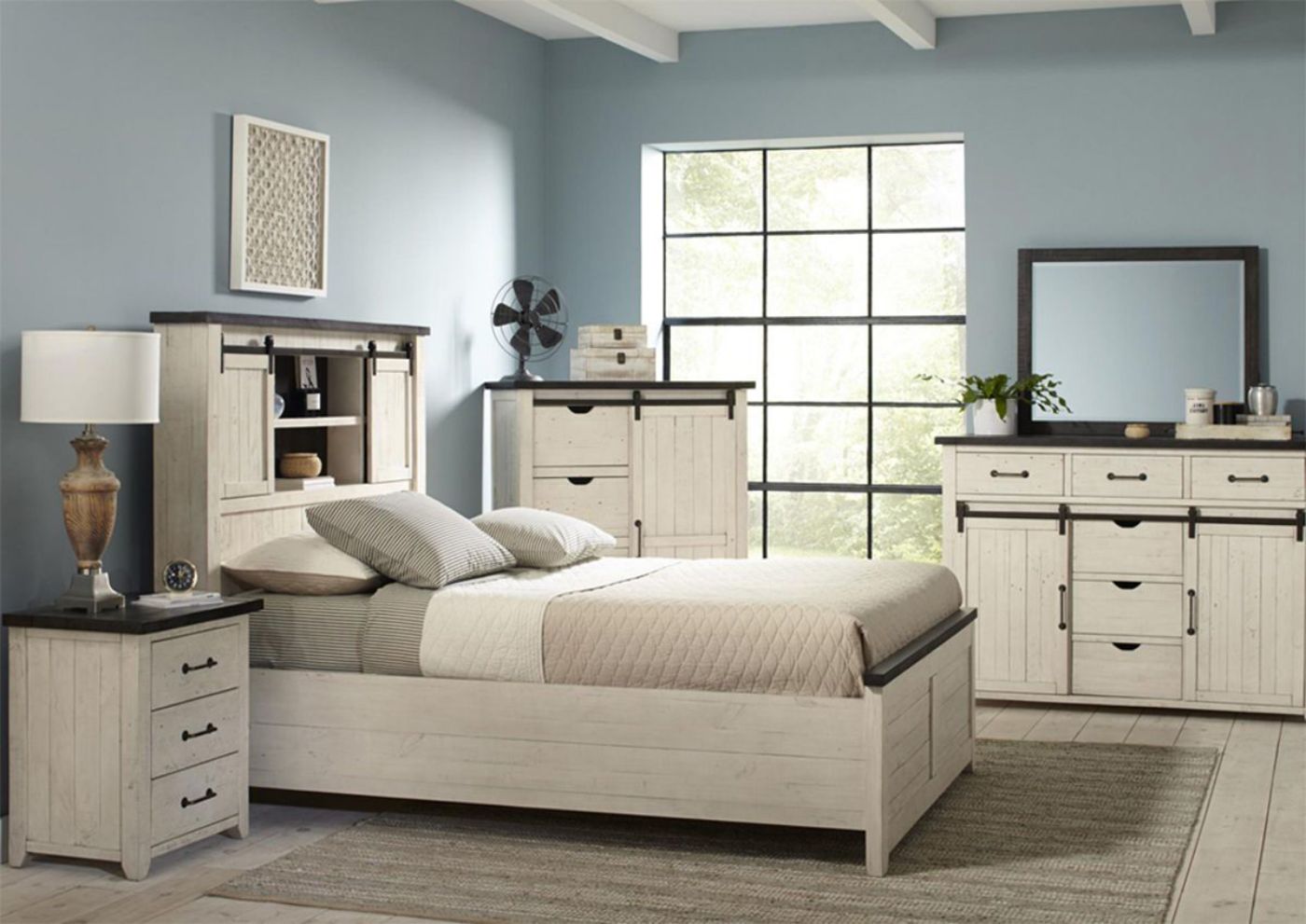 Picture of Madison County King Size Bedroom Set - White