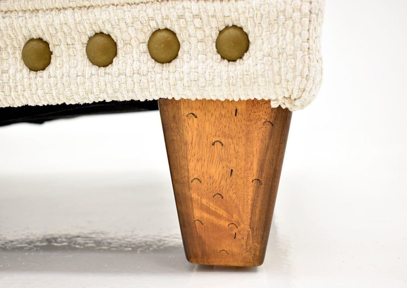 Off White Brynwood Sofa by Franklin Furniture, Showing the Tapered Foot, Made in the USA | Home Furniture Plus Bedding
