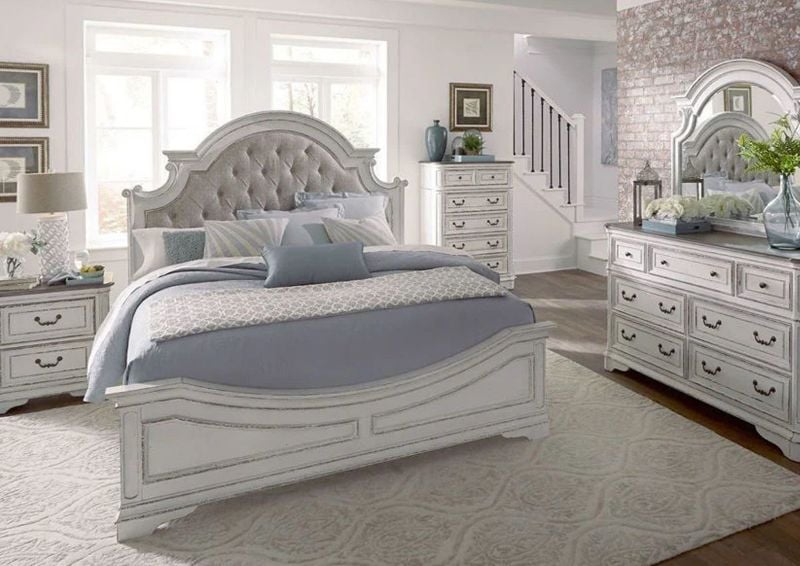 Picture of Magnolia Manor Queen Size Upholstered Bedroom Set - White