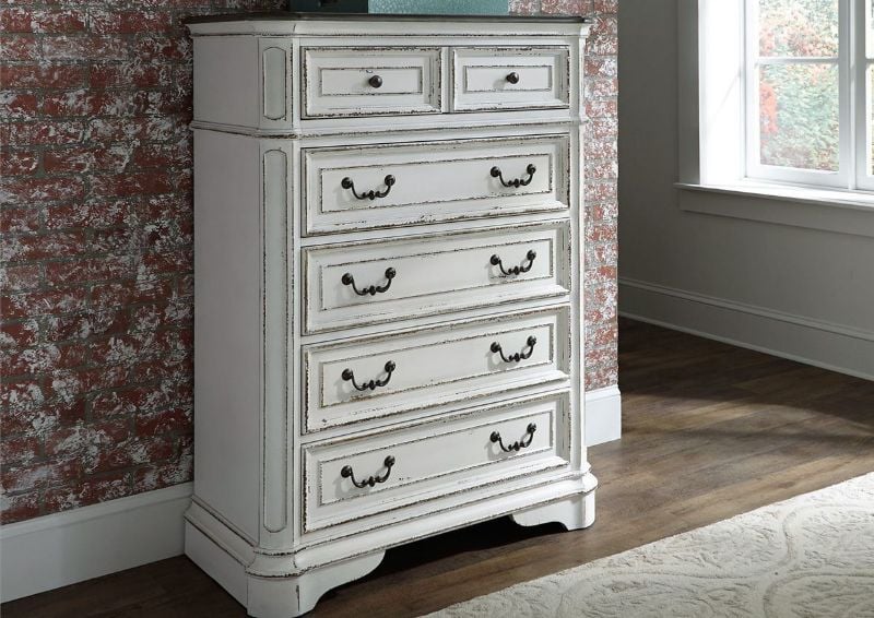 Antique White Magnolia Manor 5 Drawer Chest of Drawers by Liberty Furniture Showing the Room View | Home Furniture Plus Bedding