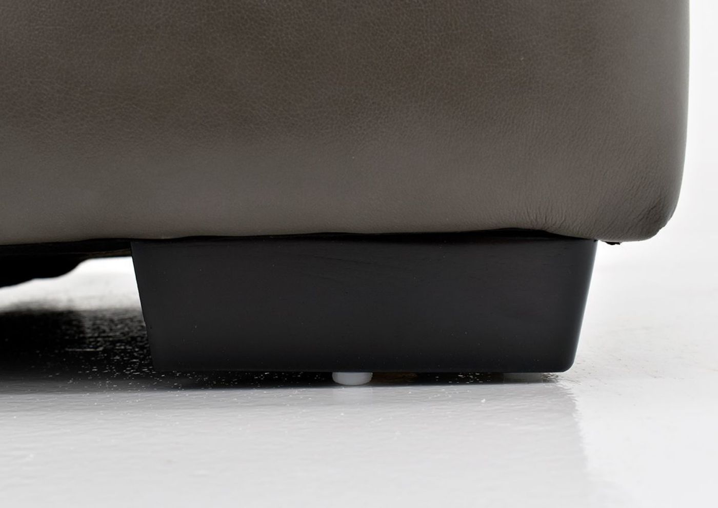 Gray Lizette  Leather Chair by Franklin Furniture Showing the Foot, Made in the USA | Home Furniture Plus Bedding
