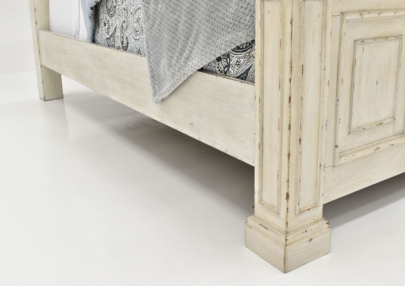 White Big Valley Queen Size Bed by Liberty Furniture Showing the Side Rail Detail | Home Furniture Plus Bedding