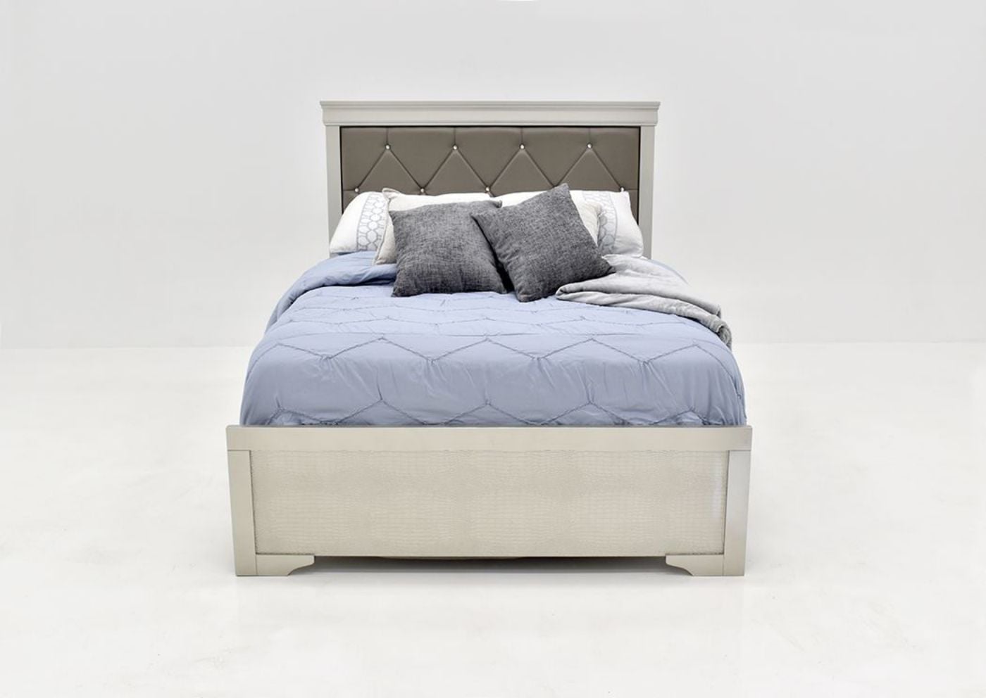 Picture of Amalia Full Upholstered Bed