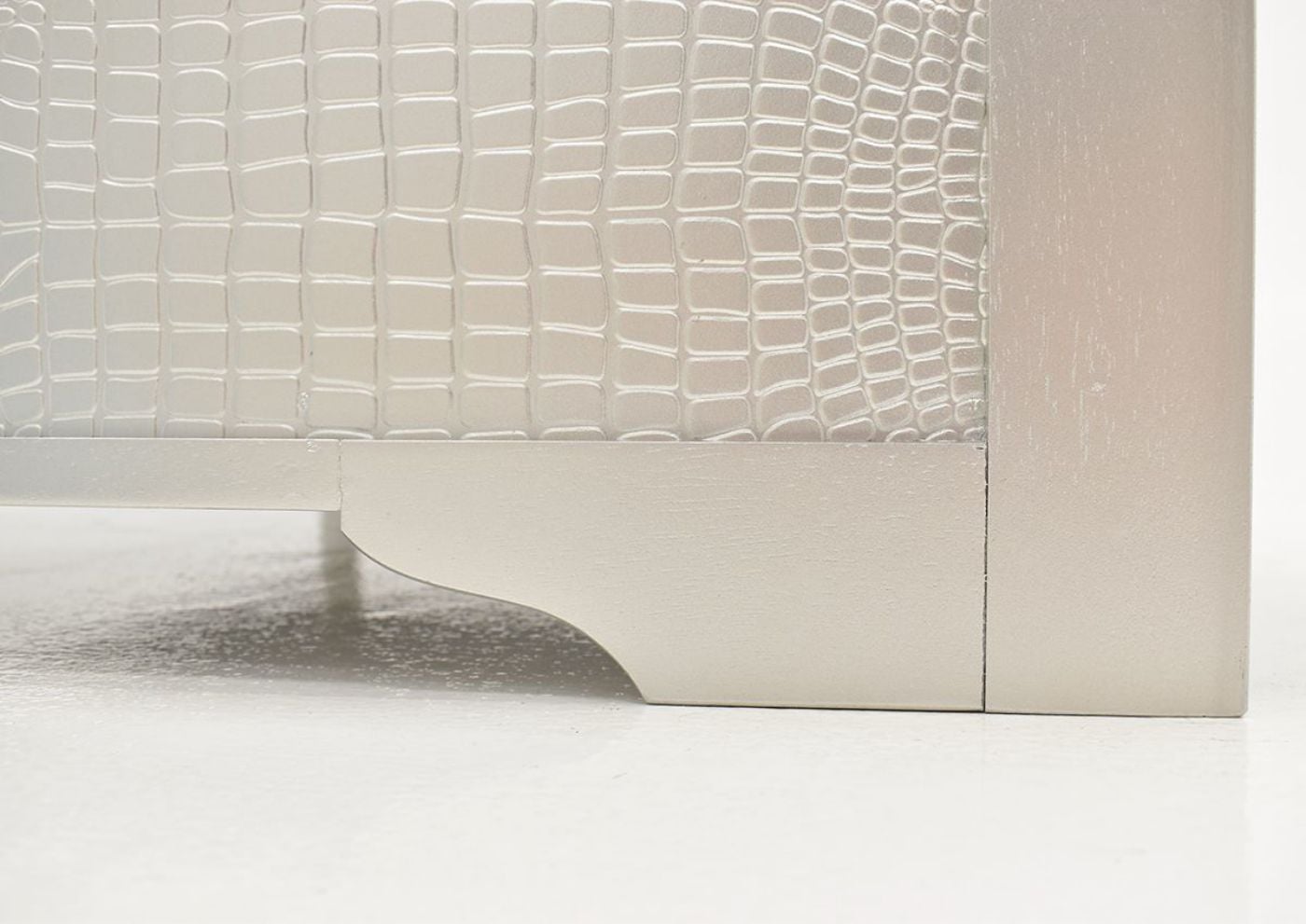 Picture of Amalia Full Upholstered Bed