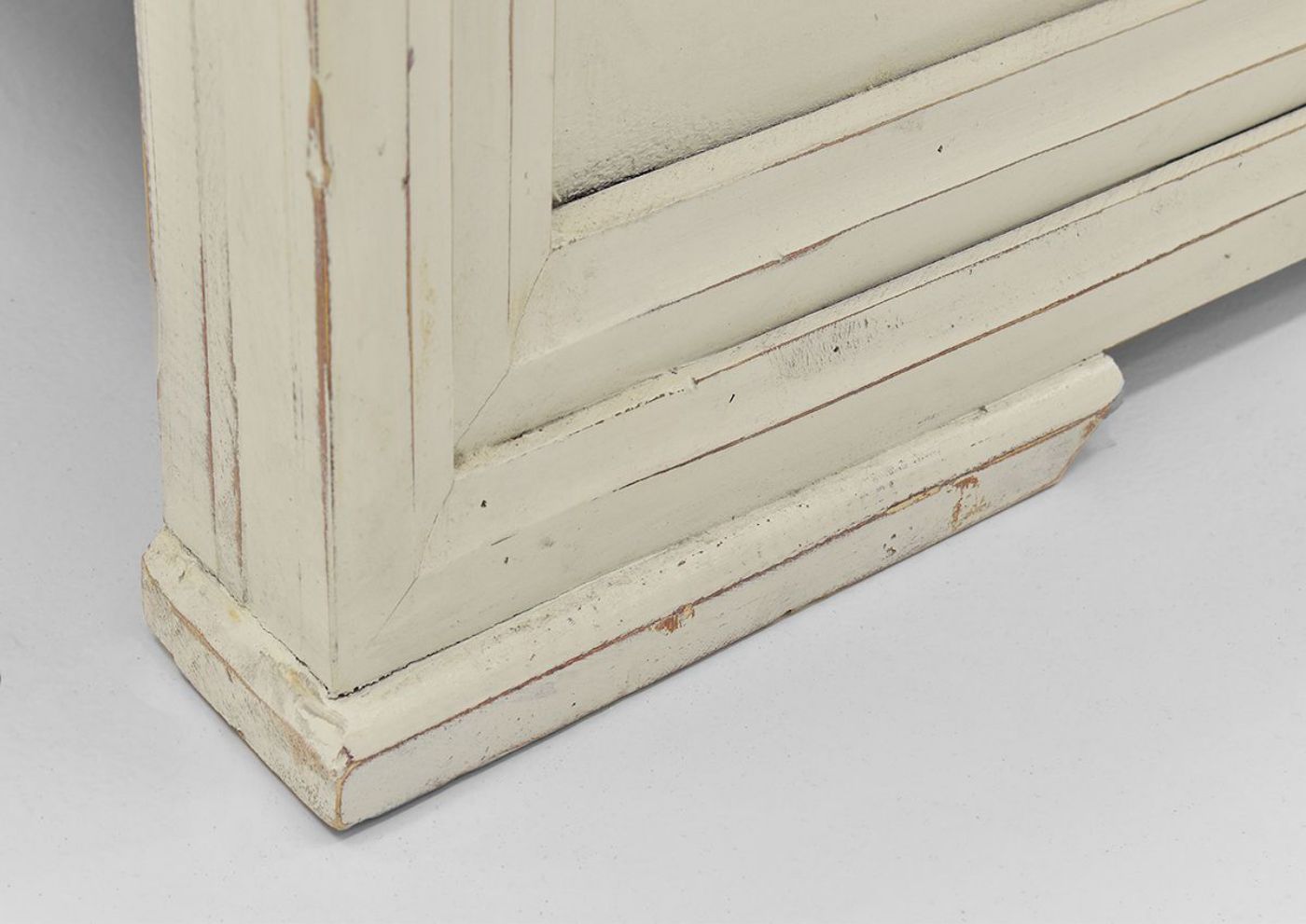 White Westgate Queen Size Panel Bed by Vintage Furniture Showing the Foot Base Angle | Home Furniture Plus Bedding