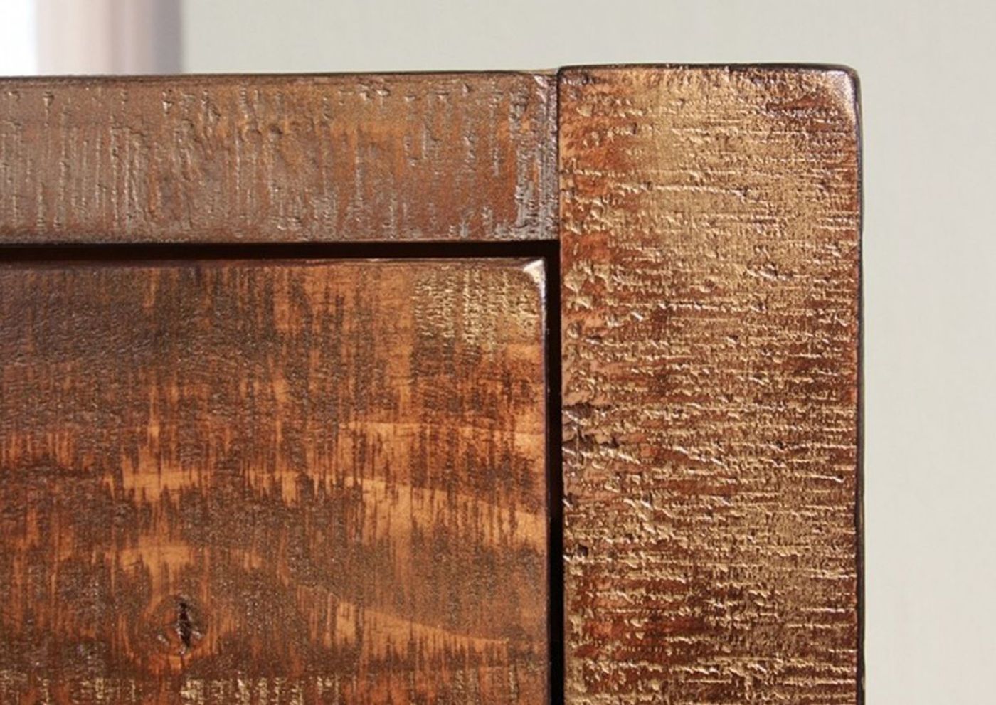 Golden Brown Urban Chairside End Table by International Furniture Showing the Finish Detail | Home Furniture Plus Bedding
