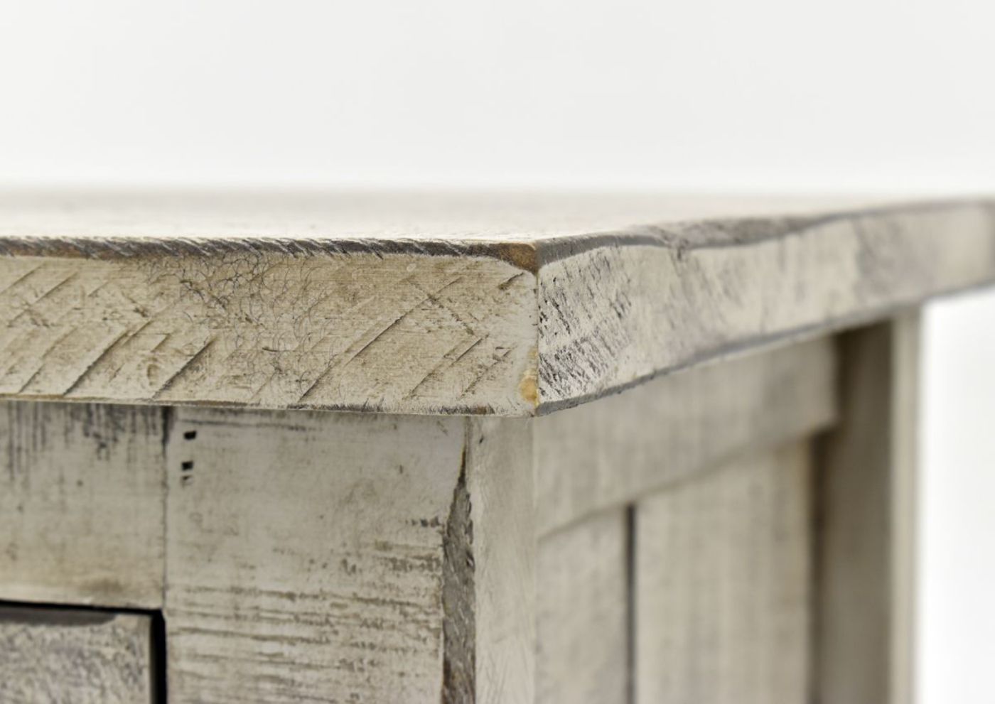 Gray San Andres Sofa Table by International Furniture Showing the Corner Finish Detail | Home Furniture Plus Bedding
