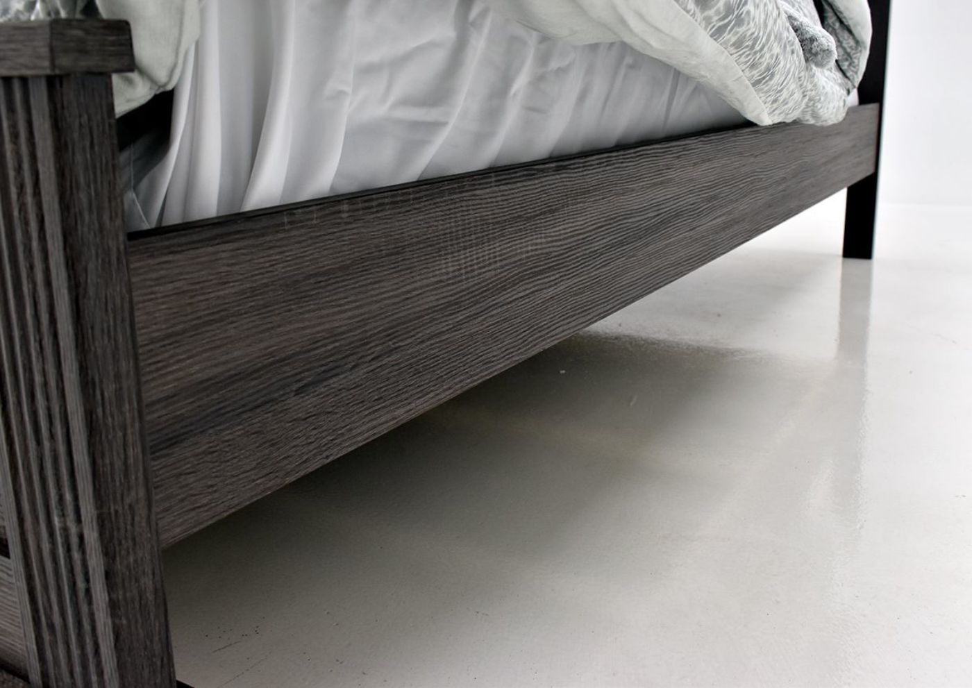 Picture of Gaston Queen Size Bed - Gray
