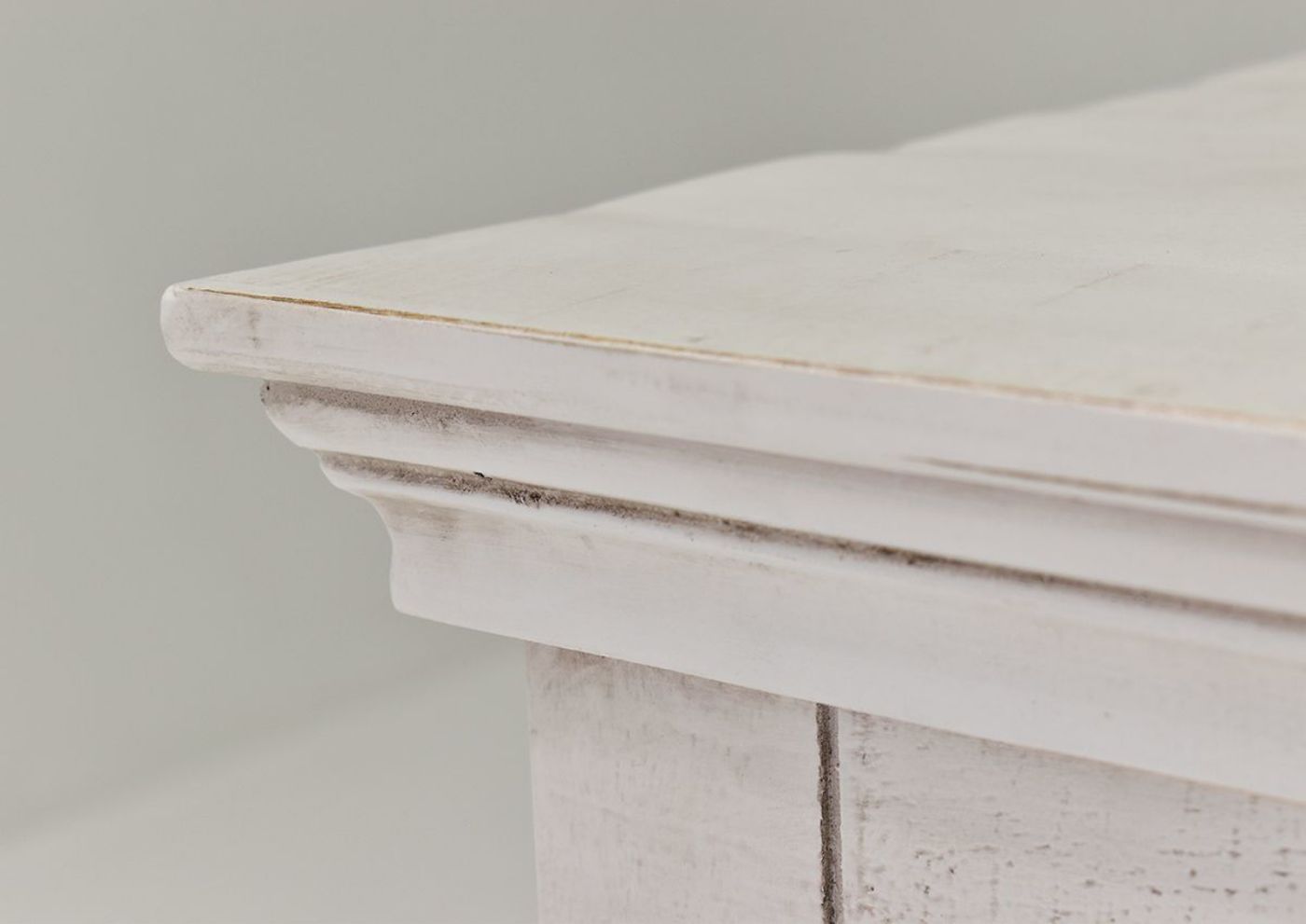 White Capri 4 Door Cabinet by International Furniture Showing the Finish Detail | Home Furniture Plus Bedding