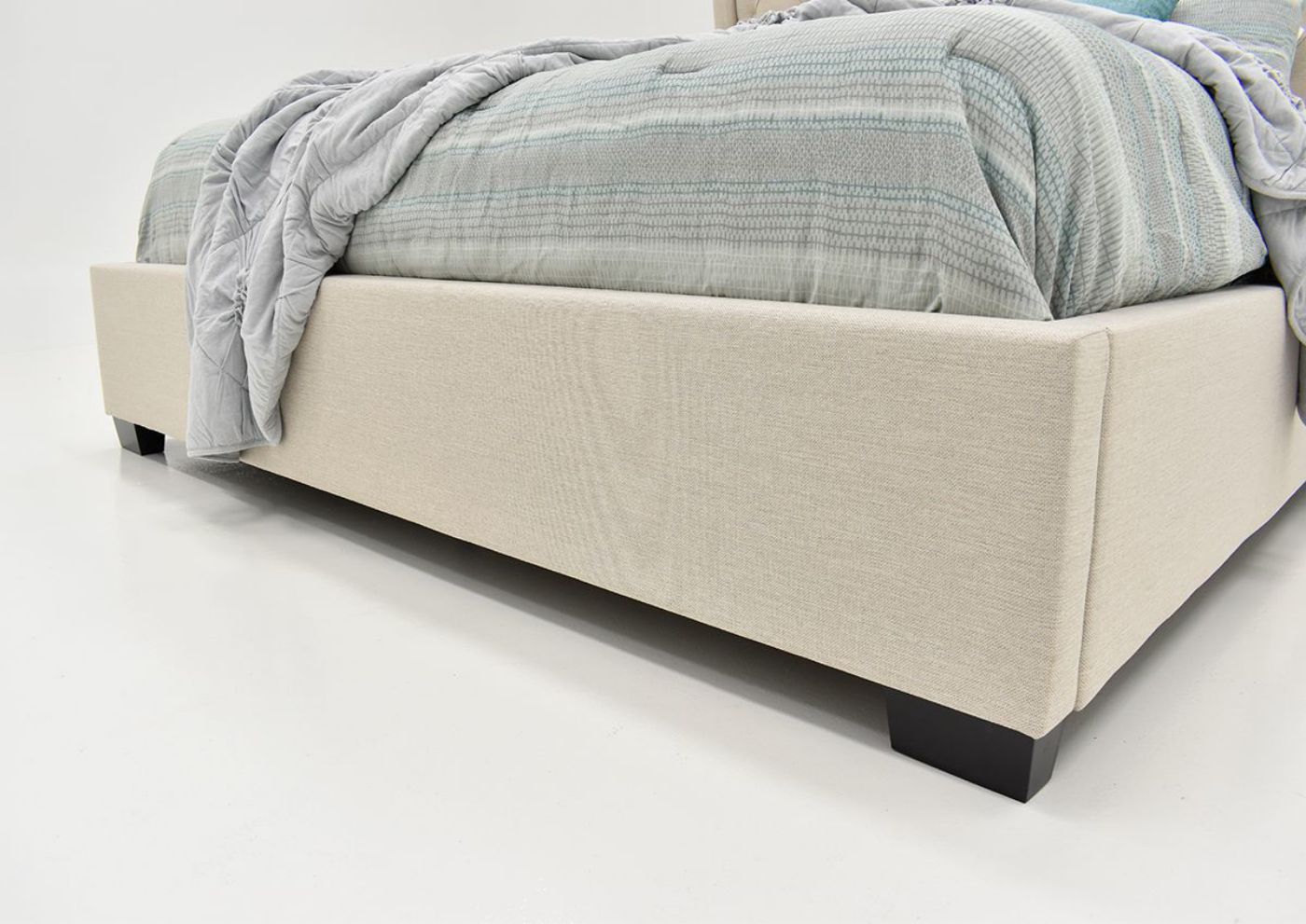 Picture of Kaitlyn Queen Bed - Taupe