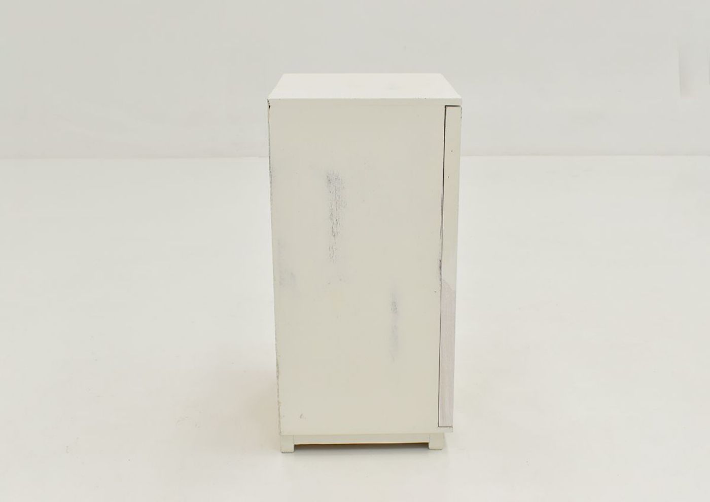 Side View of the Fish Accent Cabinet - White | Home Furniture Plus Bedding