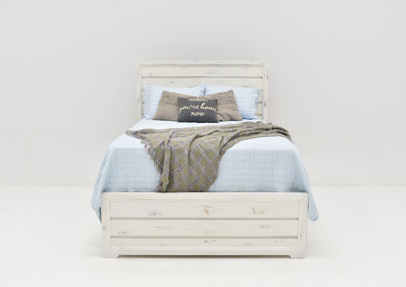 Front Facing View of the White Windjammer King Size Bed by Vintage Furniture | Home Furniture Plus Bedding