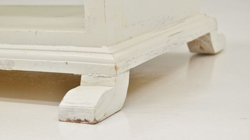Close Up View of the Foot on the Clover Side Table in Off-White by Vintage Furniture | Home Furniture Plus Bedding