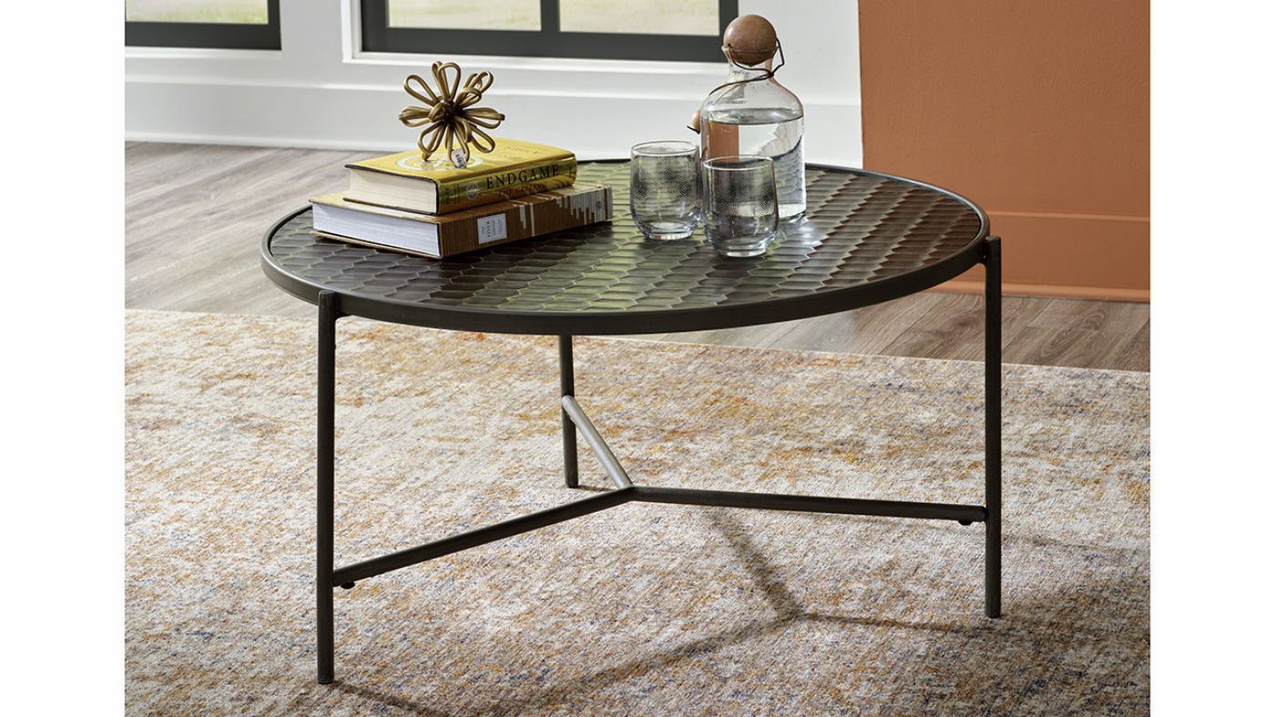 Room View of the Doraley Round Coffee Table by Ashley Furniture | Home Furniture Plus Bedding