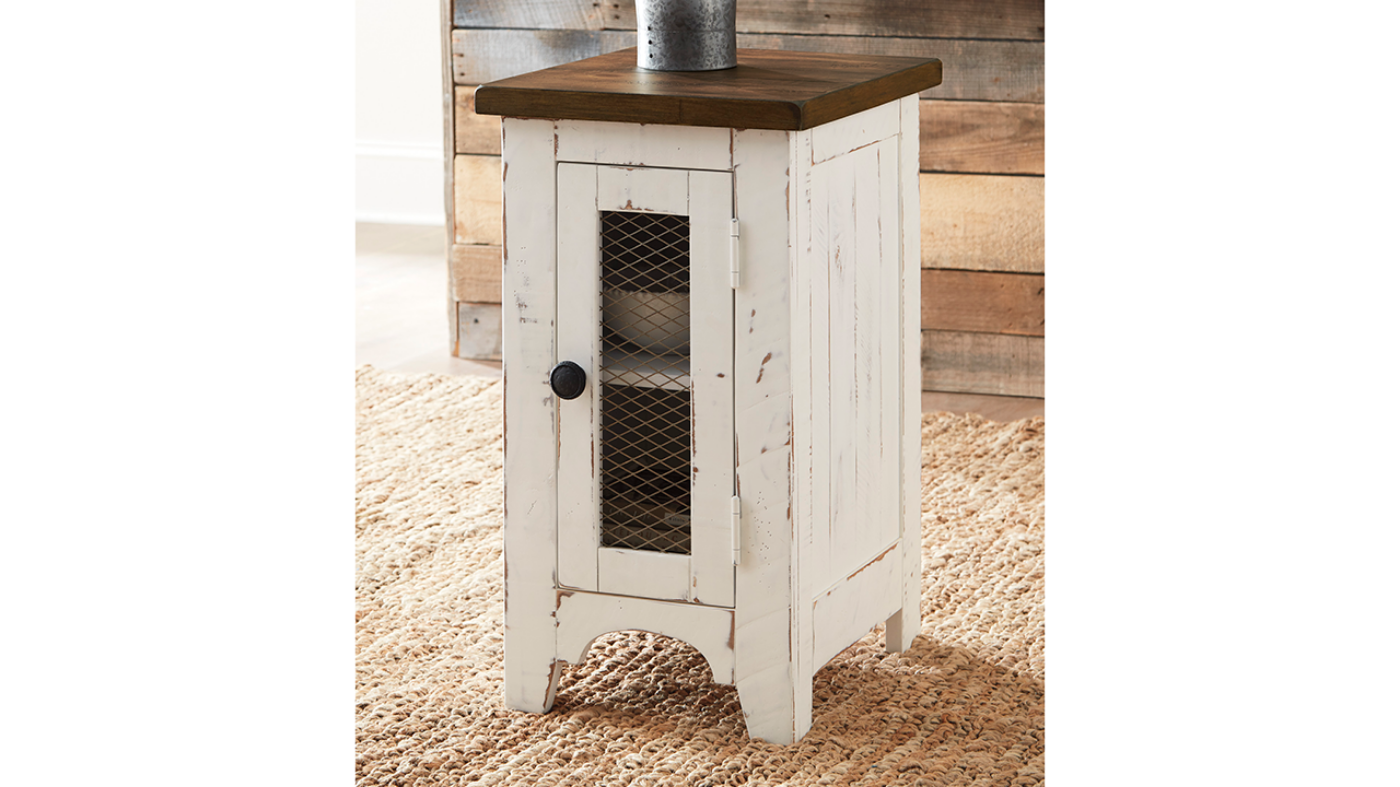 Room View of the Wystfield Chairside End Table in Two Tone White and Brown by Ashley Furniture | Home Furniture Plus Bedding