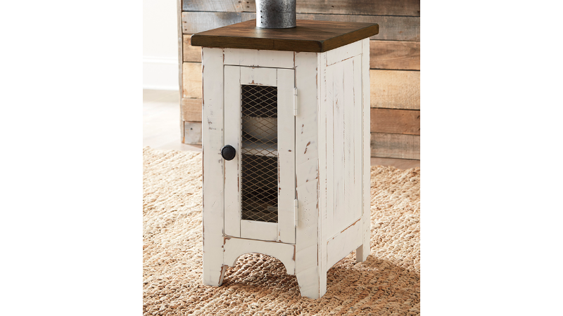 Room View of the Wystfield Chairside End Table in Two Tone White and Brown by Ashley Furniture | Home Furniture Plus Bedding