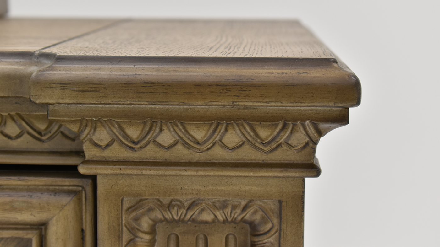 Close Up View of the Maria Dresser with Mirror in Gray by Avalon Furniture | Home Furniture Plus Bedding
