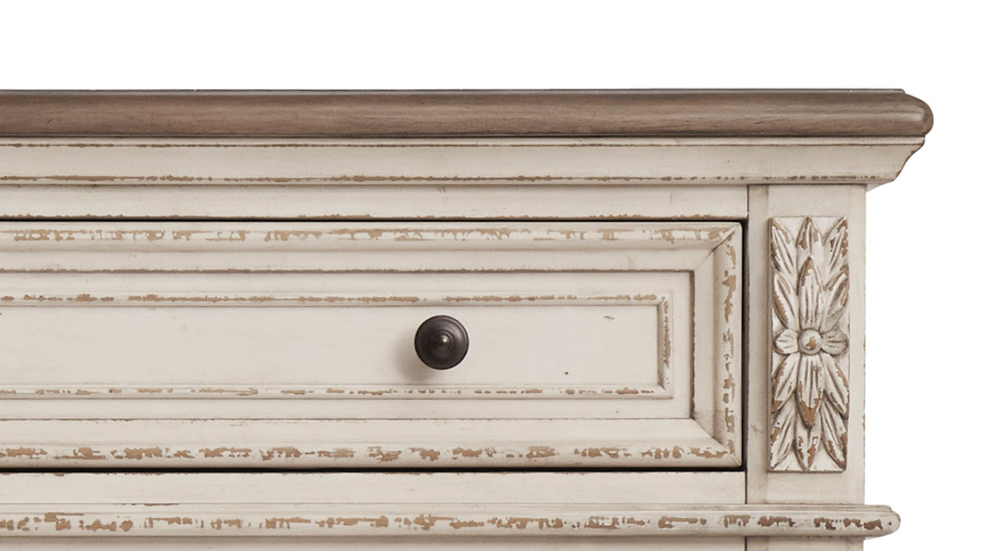 Picture of Realyn Chest