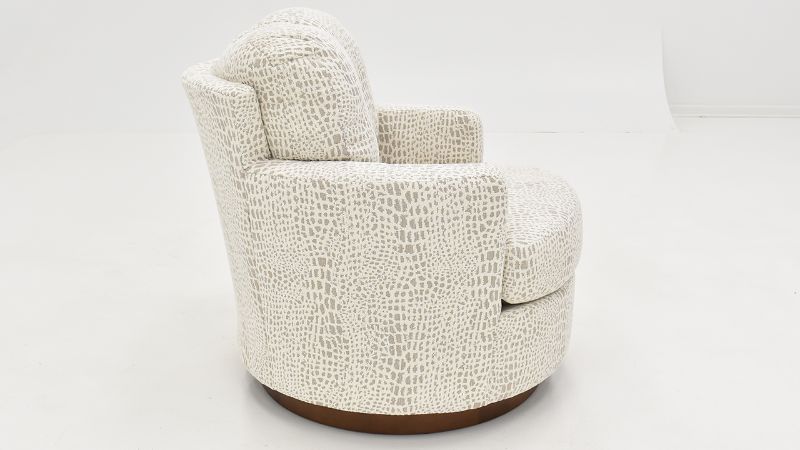 Picture of Skipper Swivel Chair - Off White 