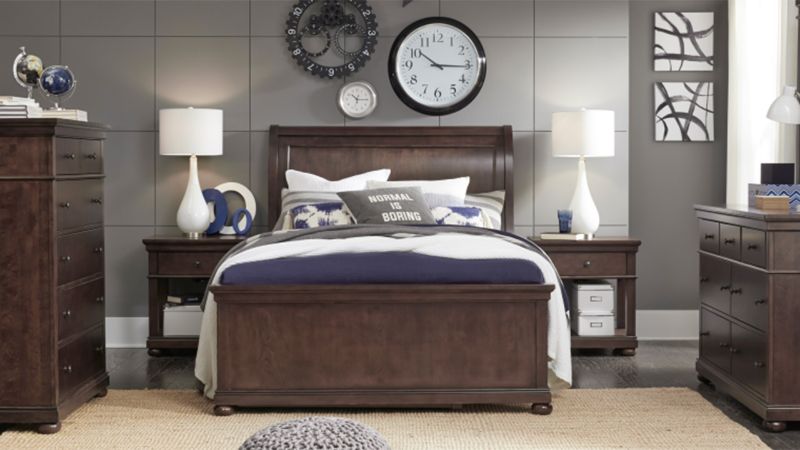 Picture of Canterbury Queen Size Sleigh Bedroom Set - Cherry