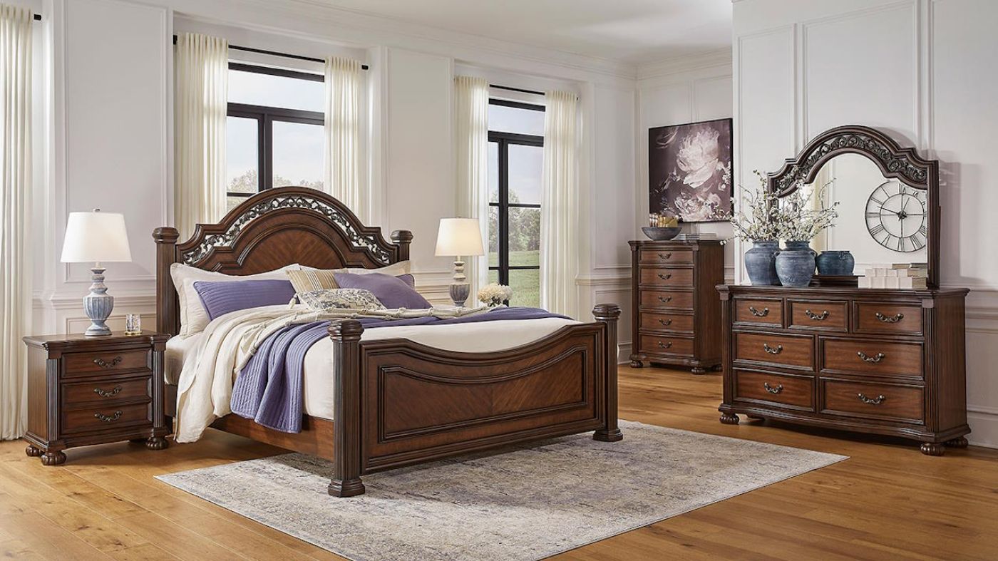 Picture of Lavinton Queen Poster Bedroom Set