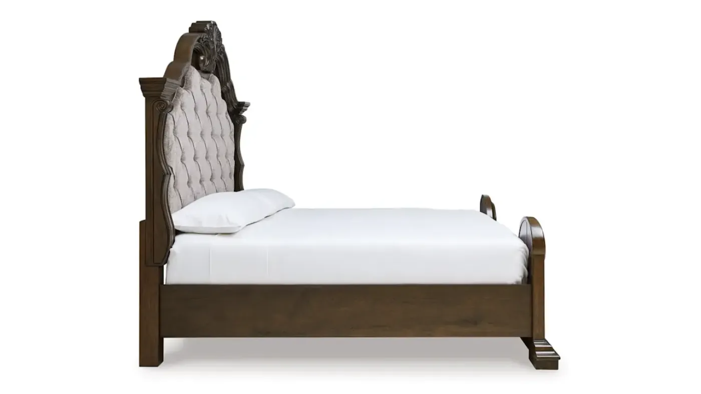 Picture of Maylee Queen Upholstered Bed