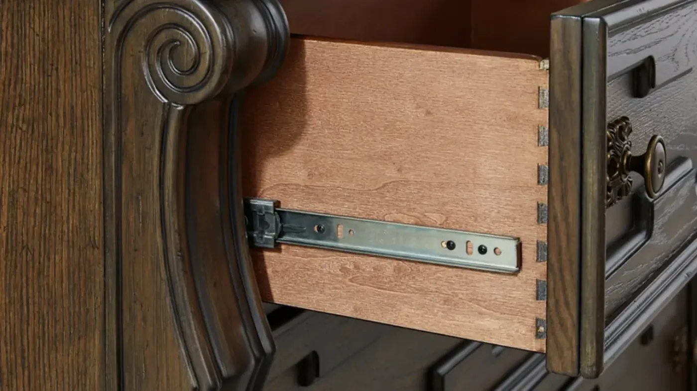 Picture of Maylee Chest