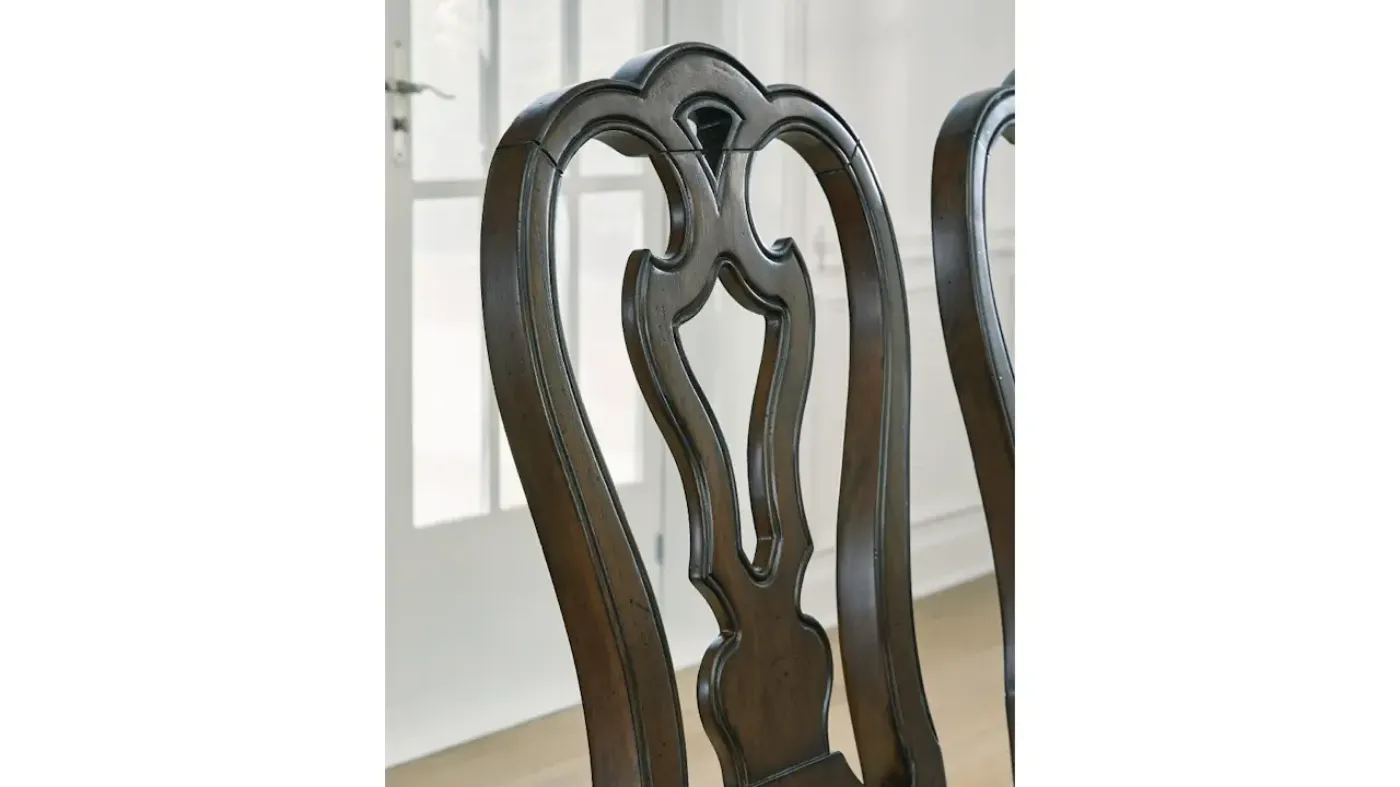 Picture of Maylee 7-Piece Dining Set