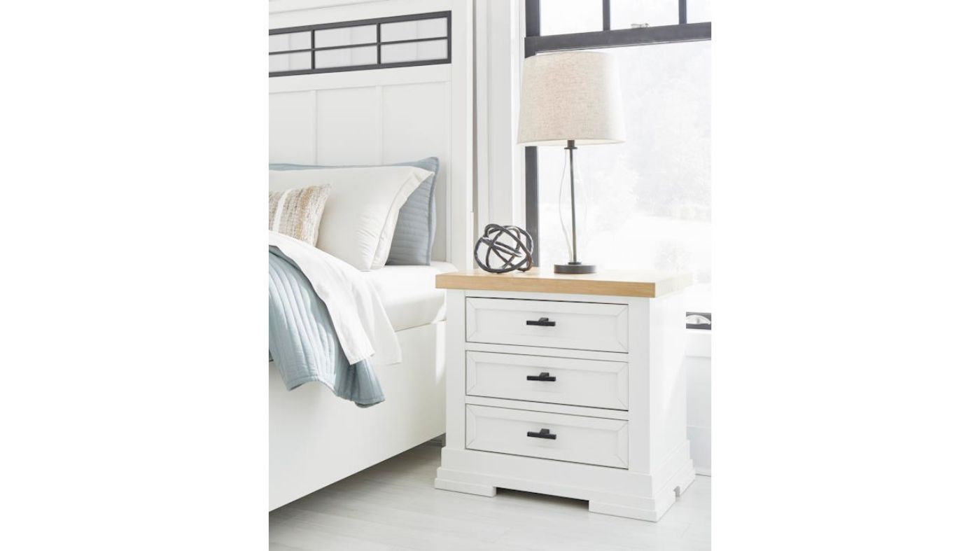 Picture of Ashbryn Queen Storage Bedroom Set