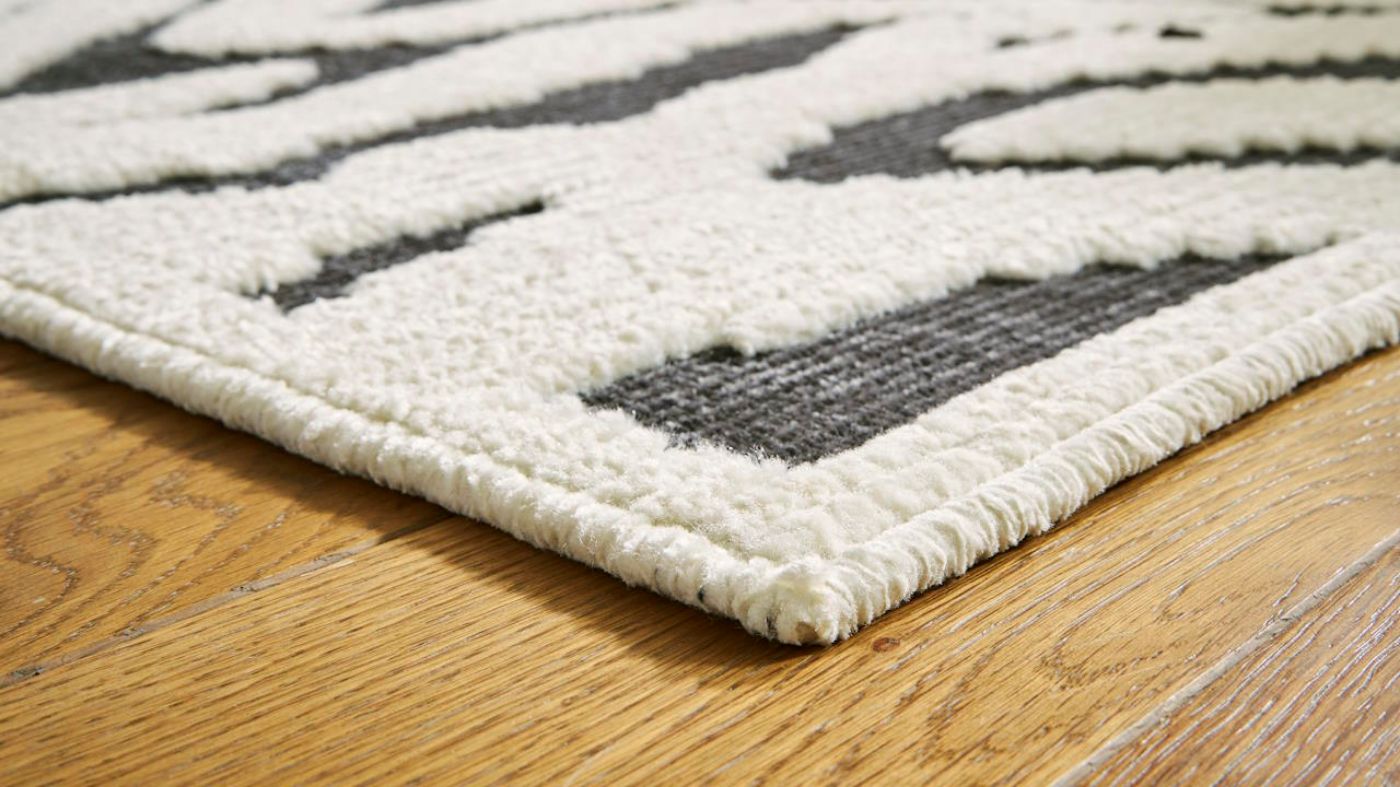 Picture of Thomwith Medium Rug