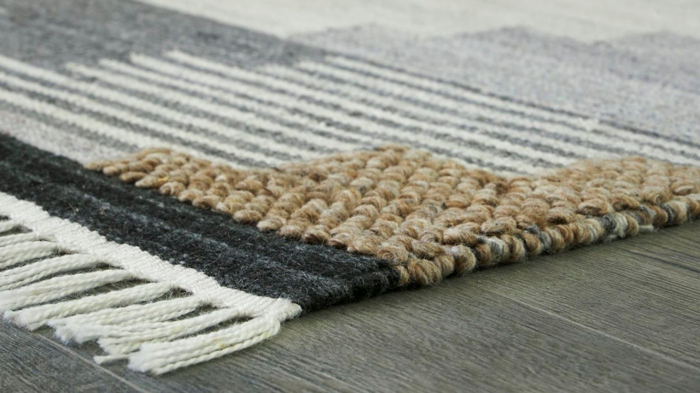 Picture of Roxsburng Medium Rug