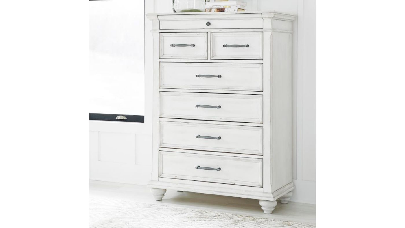 Picture of Kanwyn Chest of Drawers - White