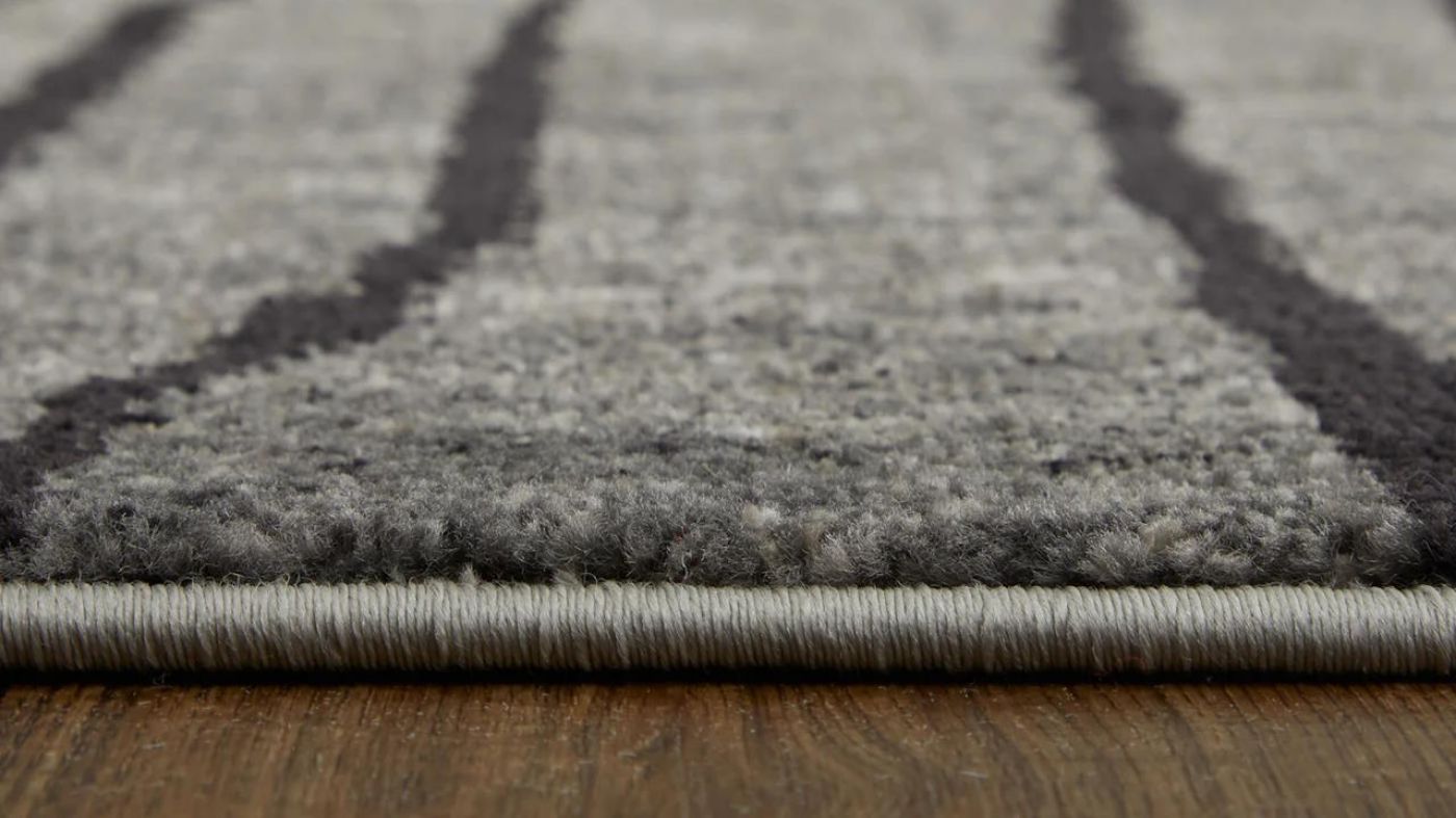 Picture of Kano Medium Rug - Ivory & Charcoal