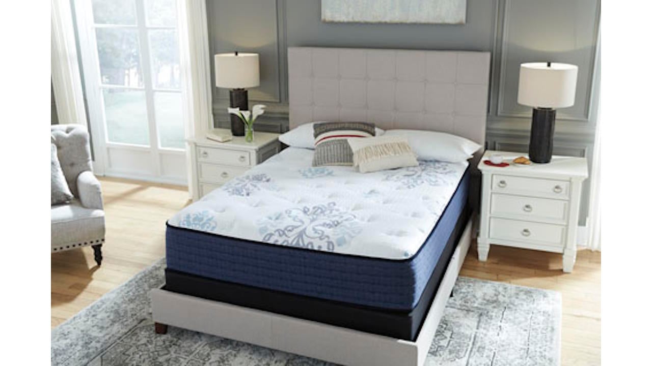 DreamHaven Plush Mattress - King | Home Furniture