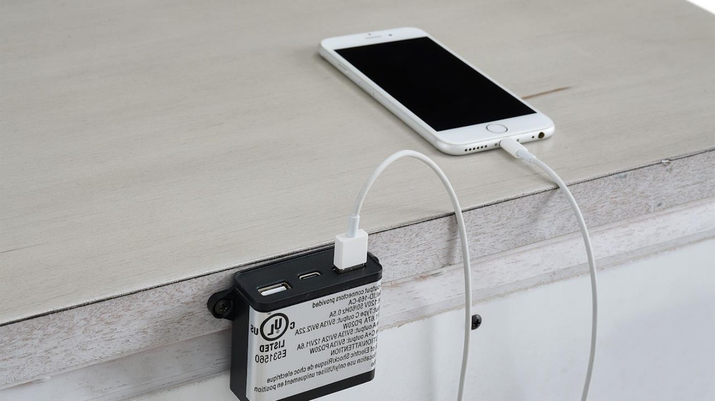 Picture of McCoy King Storage Bedroom Set