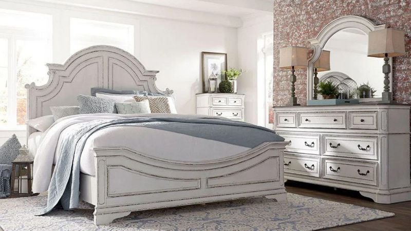 Picture of Magnolia Manor King Size Panel Bedroom Set - White