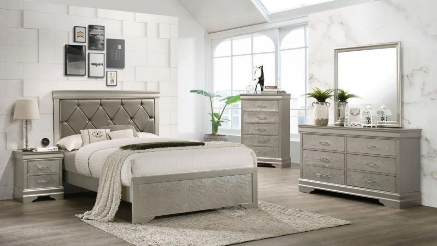 Picture of Amalia Full Upholstered Bedroom Set