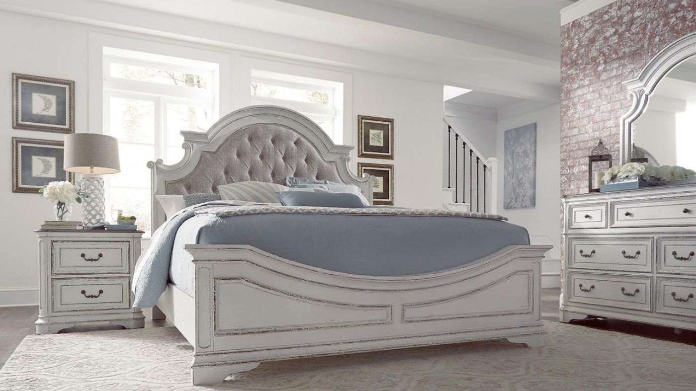 Picture of Magnolia Manor Queen Size Upholstered Bedroom Set - White