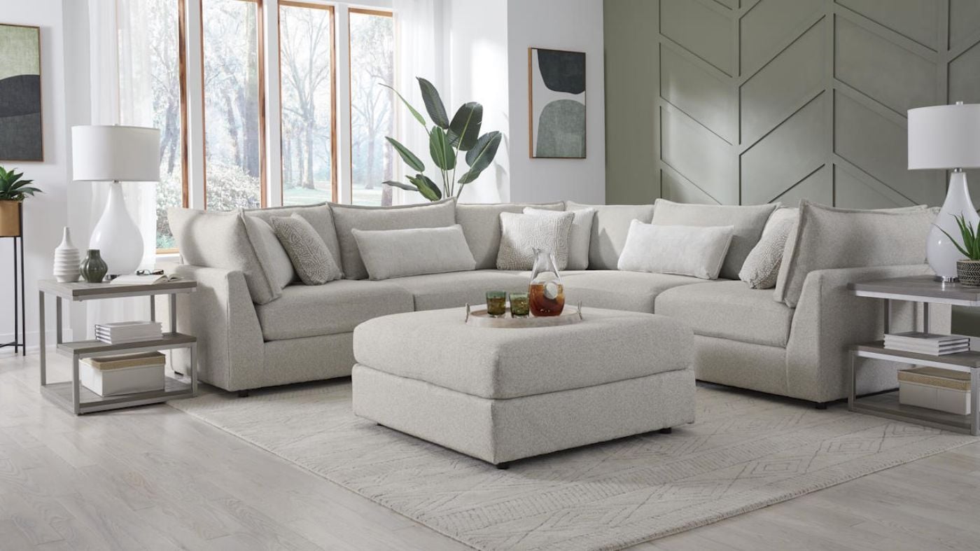 Picture of Hogan Sectional - Off White